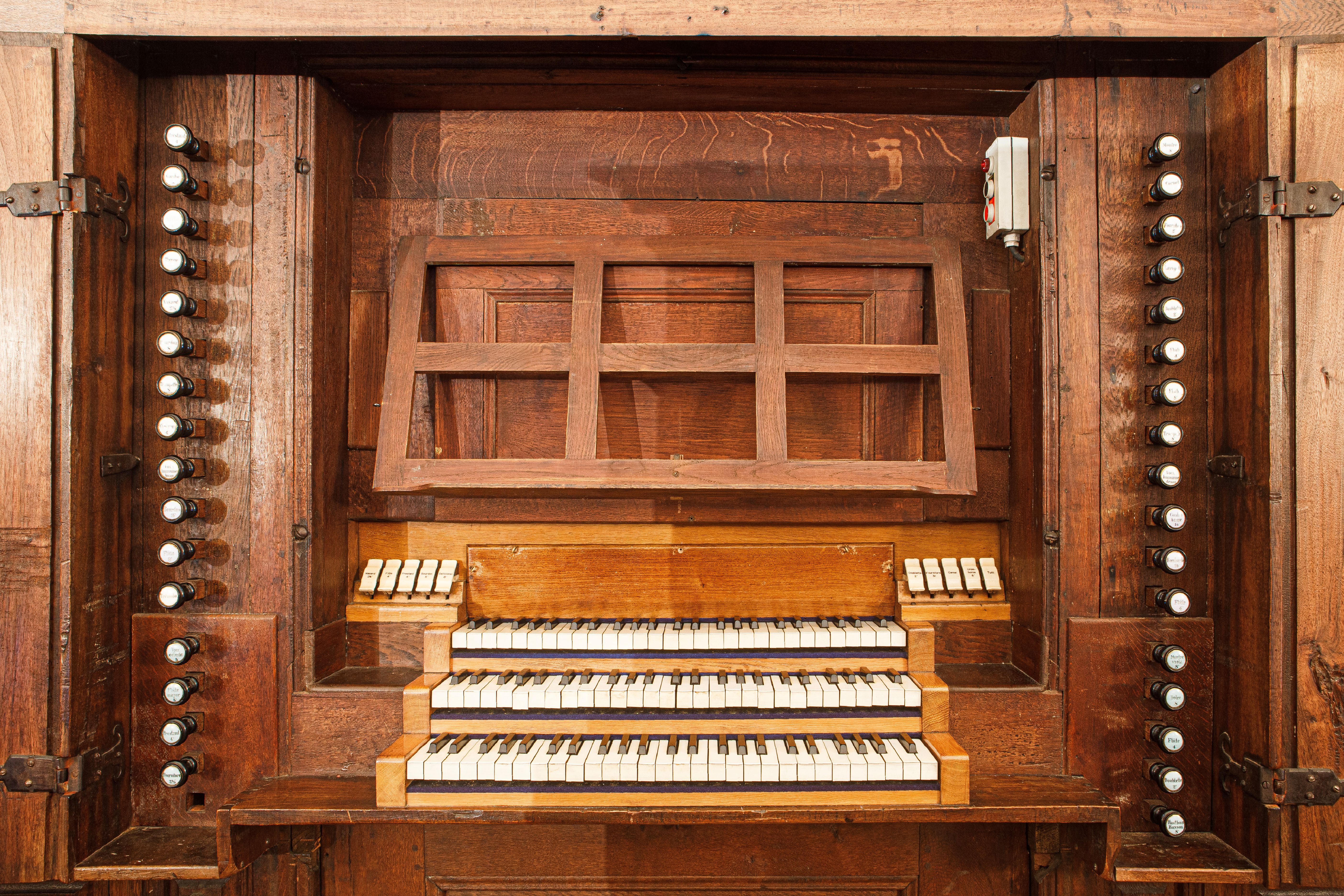 Console de l'orgue de Lautenbach